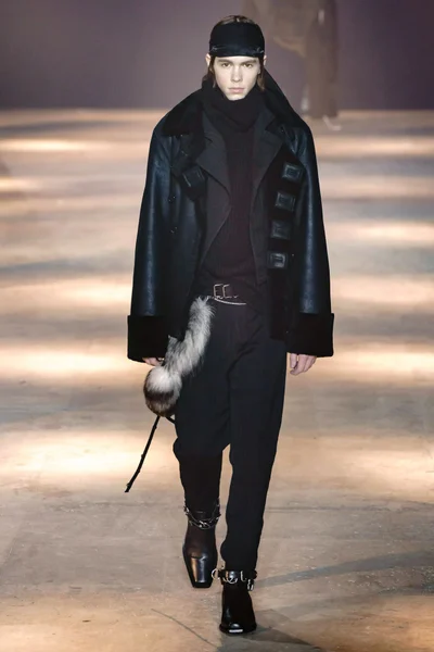 Look 34